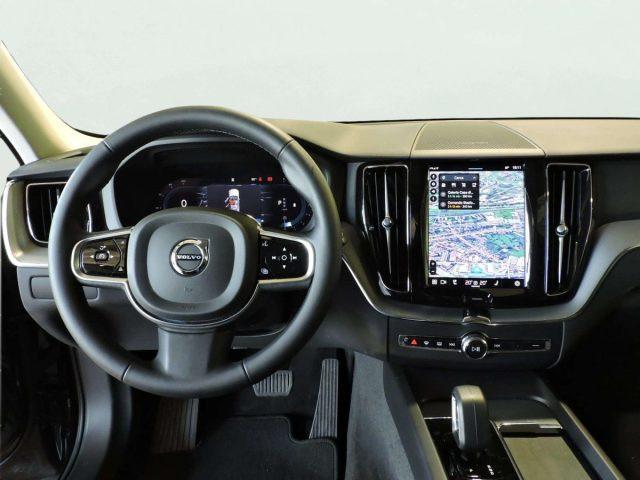 VOLVO XC60 B4 PLUS DARK AUTOMATICA AZIENDALE