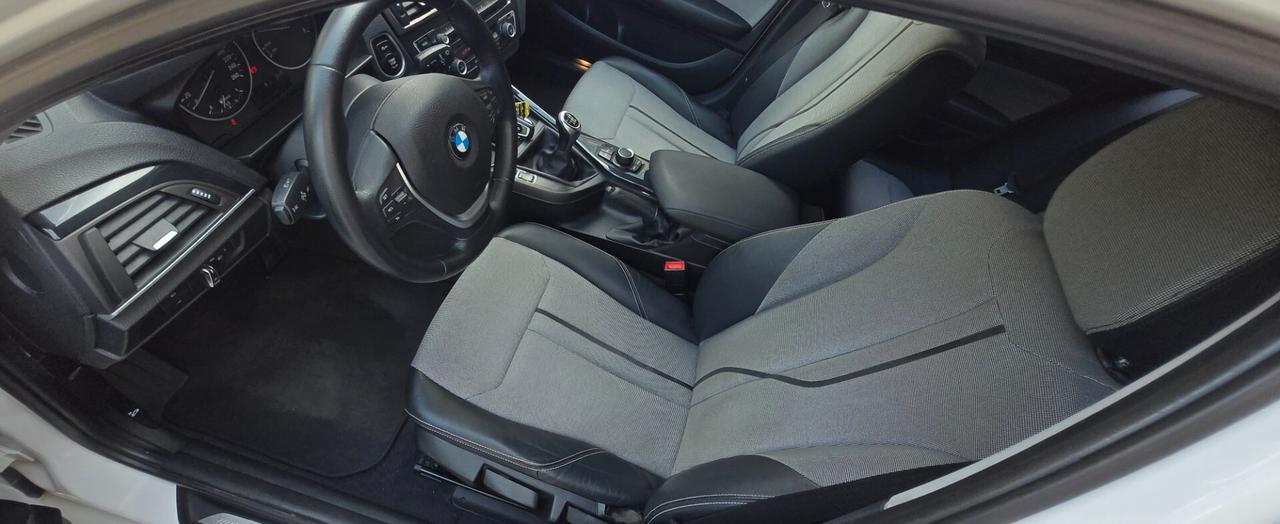 Bmw 118 118d 5p. Urban