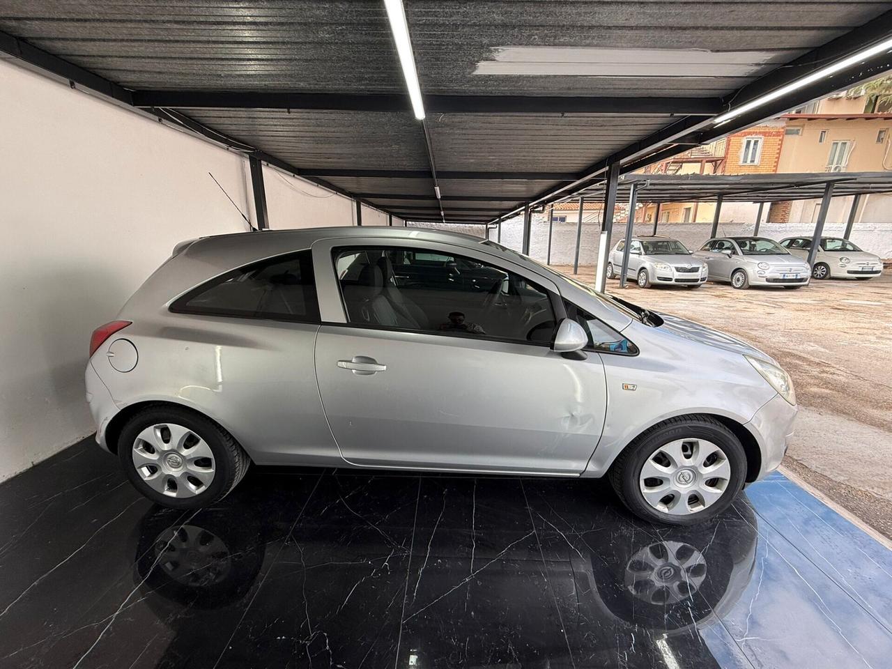 Opel Corsa 1.2 80CV 3 porte GPL-TECH Club