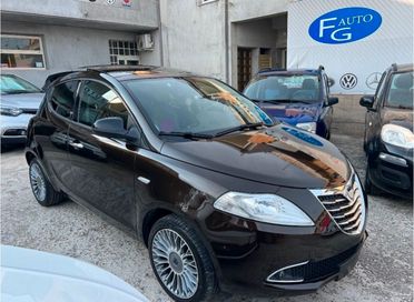 Lancia Ypsilon 0.9 TwinAir 85 CV 5 porte S&S Gold