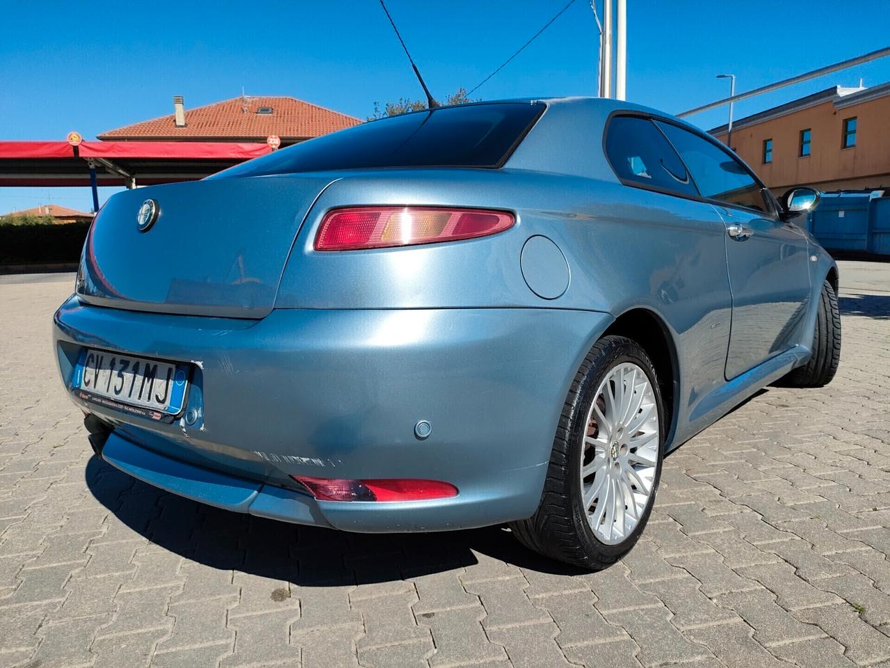 Alfa Romeo GT 1.9 MTJ motore rivisto