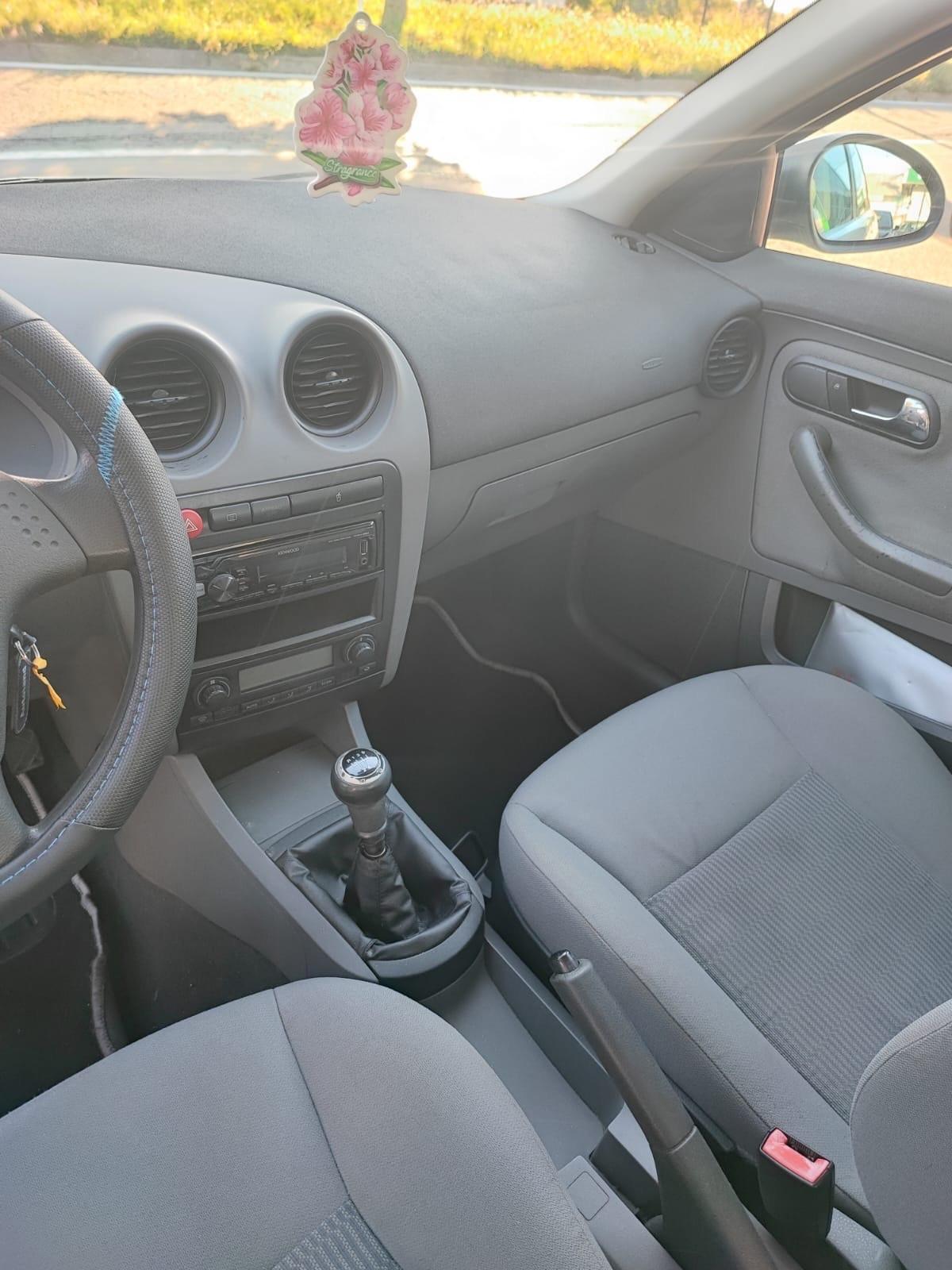 Seat Ibiza 1.4 16V 5p. Signo
