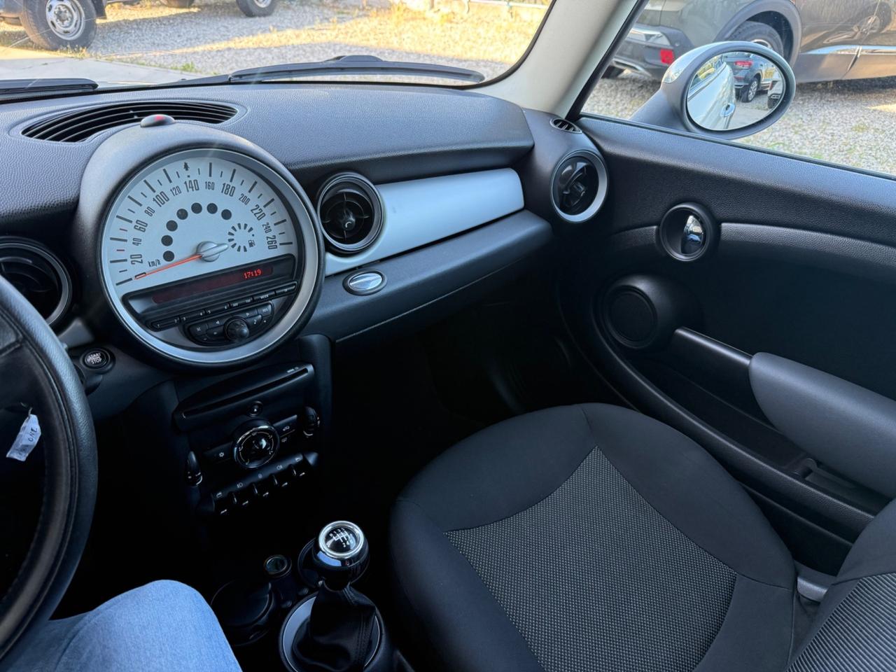 Mini 1.6 16V One (55kW)