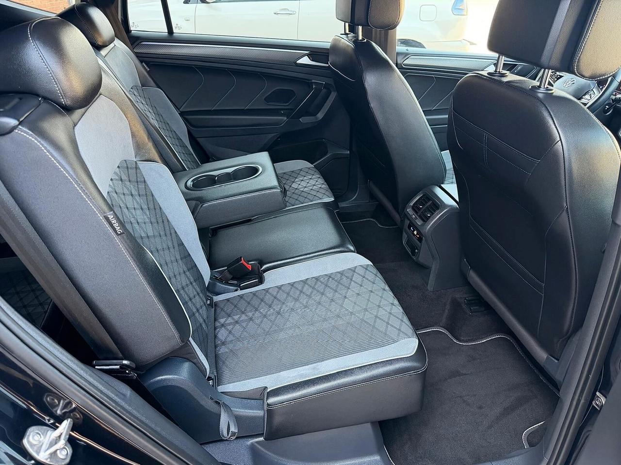 Volkswagen Tiguan Allspace 2.0 TDI SCR DSG R-Line 7 POSTI GRANZIA UFFICIALE FINO 2028
