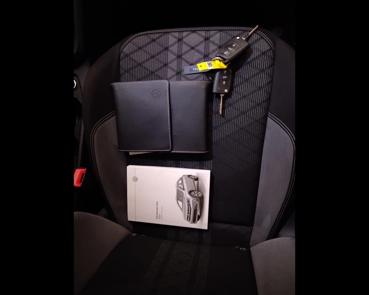 VOLKSWAGEN Taigo - Taigo 1.0 tsi R-Line 110cv