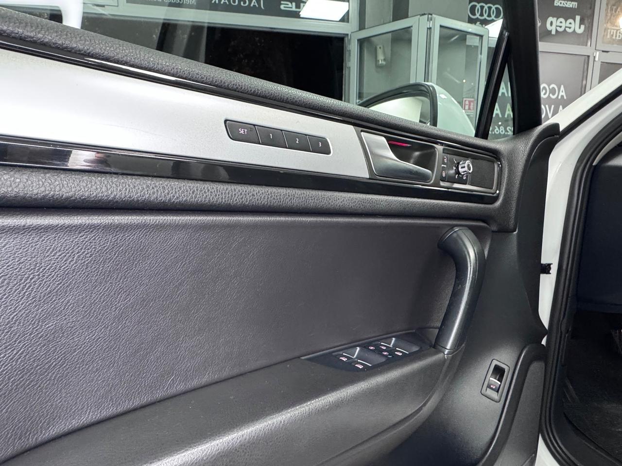 Volkswagen Touareg 3.0 TDI 245 CV tiptronic BlueMotion Techn. Executive