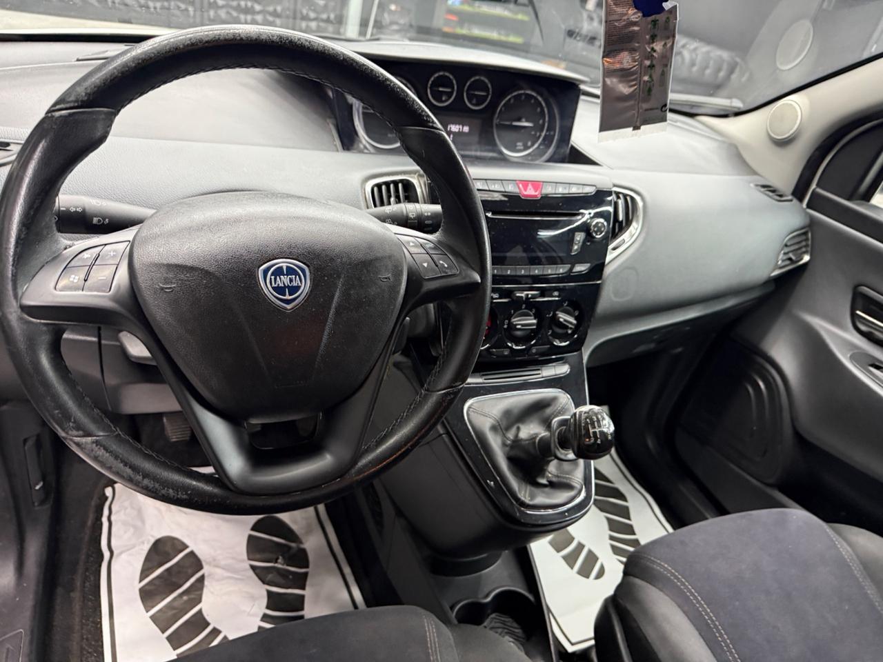Lancia Ypsilon 0.9 TwinAir 85 CV 5 porte Metano Ecochic Gold