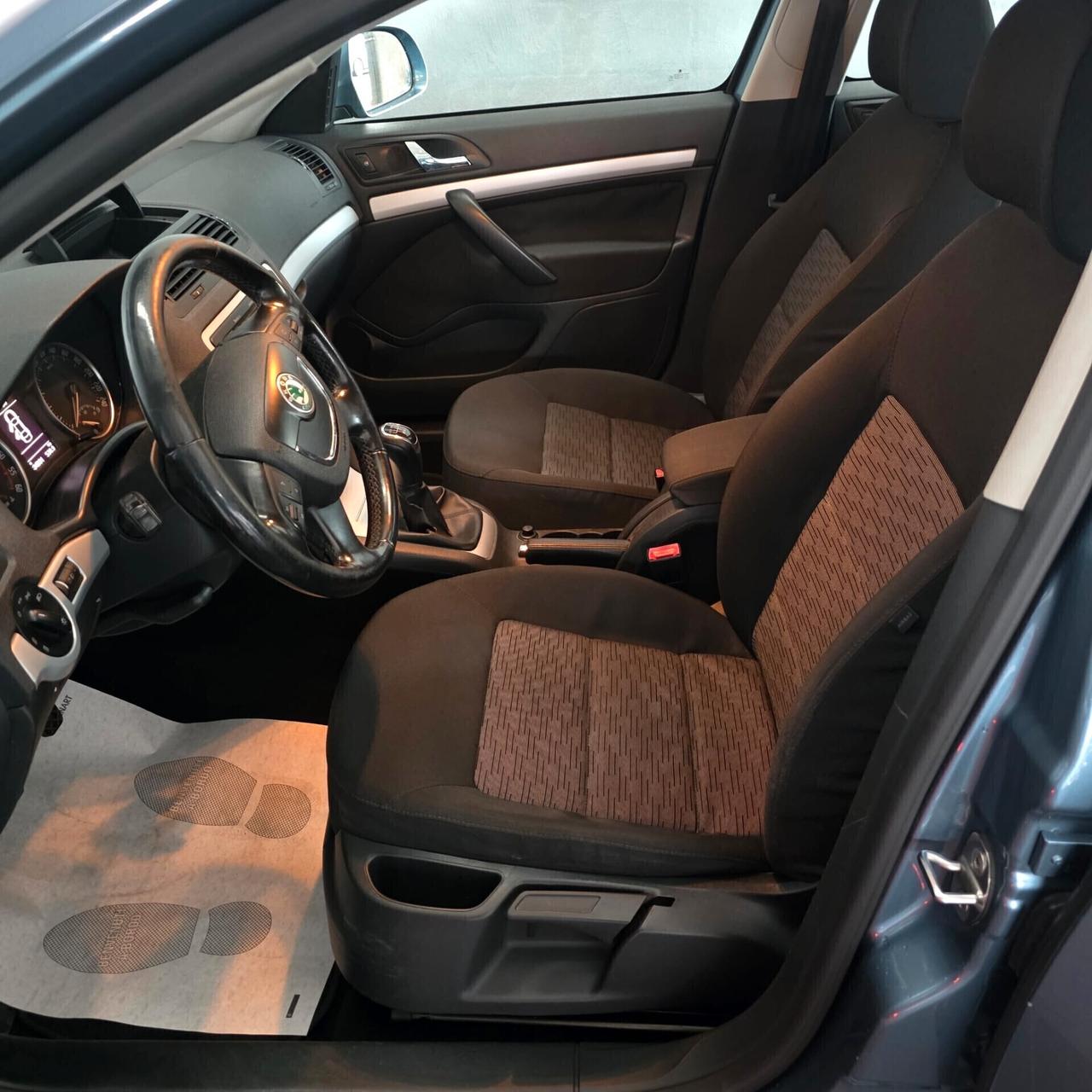 Skoda Octavia 1.6 TDI SW iva esposta