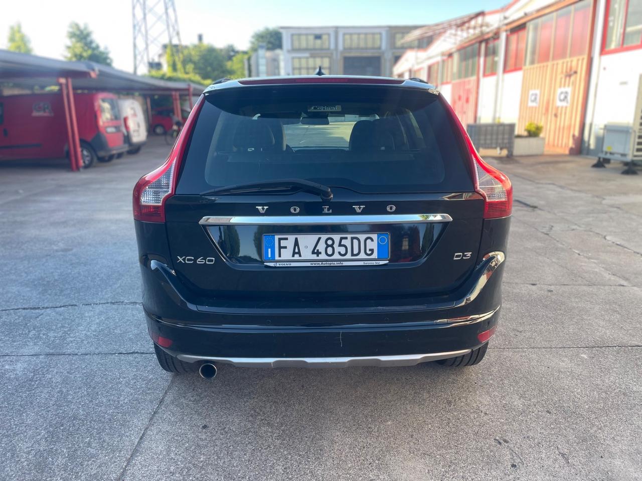 Volvo XC 60 XC60 D3 Geartronic R-design Kinetic
