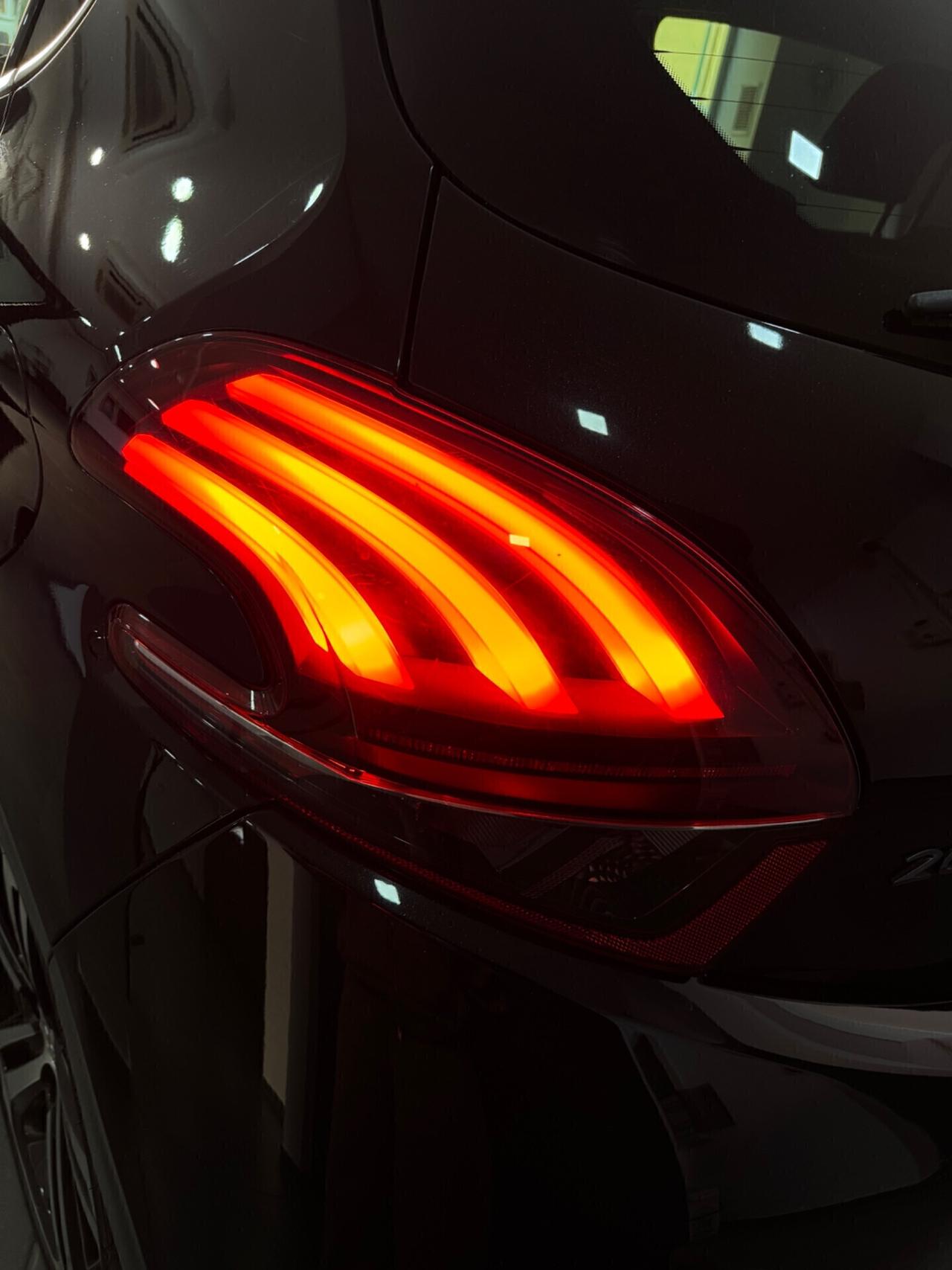 Peugeot 208 PureTech Turbo 110 S&S 5 porte GT Line