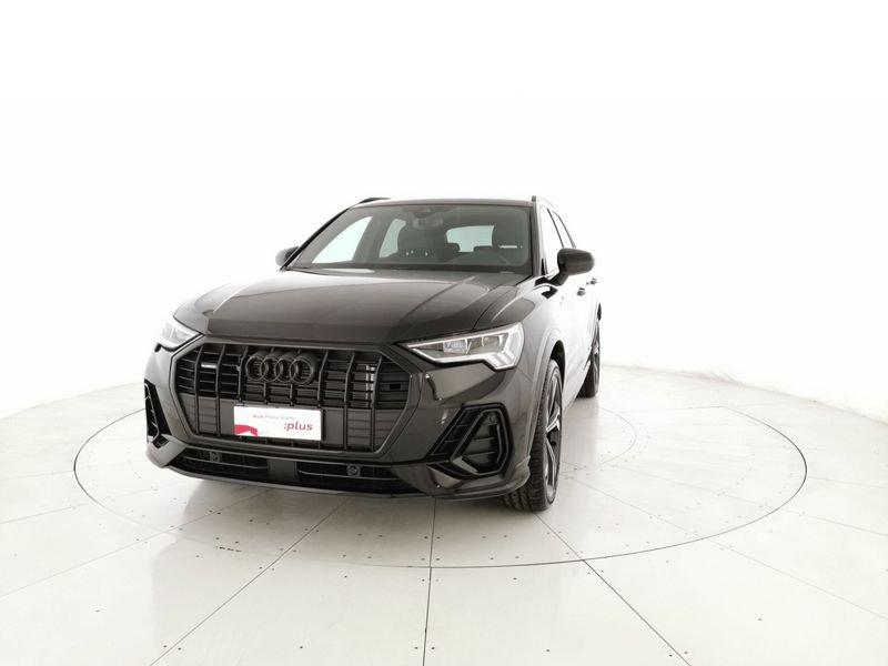Audi Q3 45 2.0 tfsi Identity Black quattro 245cv s-tronic