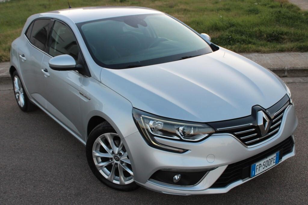 RENAULT Megane 1.5 dCi *Luci Ambiente *Display 8,7''