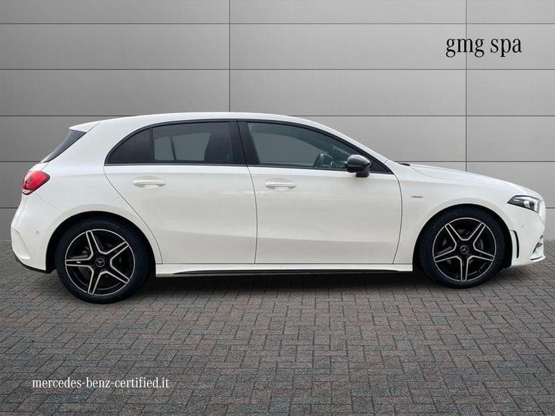 Mercedes-Benz Classe A A 180 d Premium Night edition auto