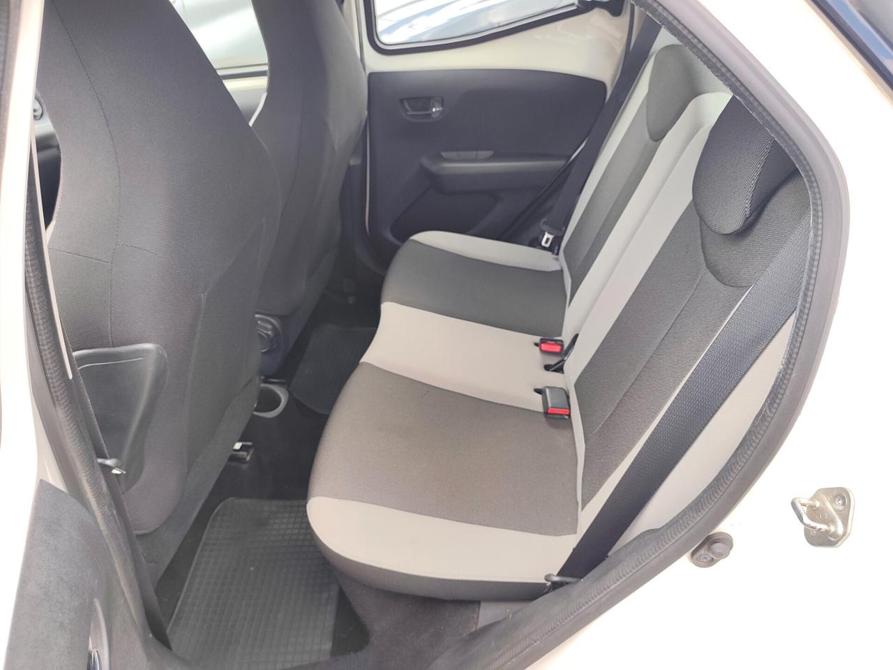 Toyota Aygo 1.0 BENZINA CAMBIO AUTOMATICO MMT
