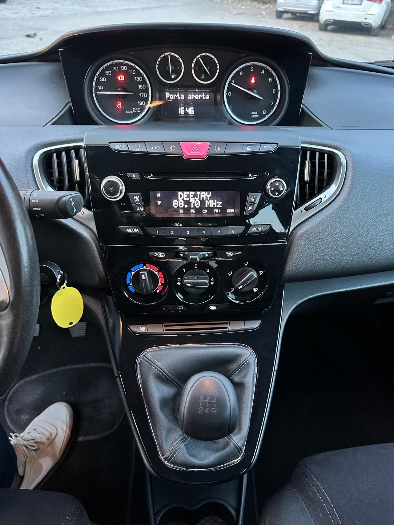 Lancia Ypsilon 1.2 Platinum solo 115mila km