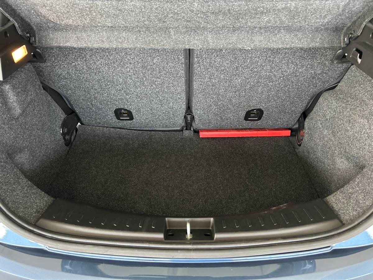 Lancia Ypsilon 1.0 FireFly 5 porte S&S Hybrid Ecochic Silver