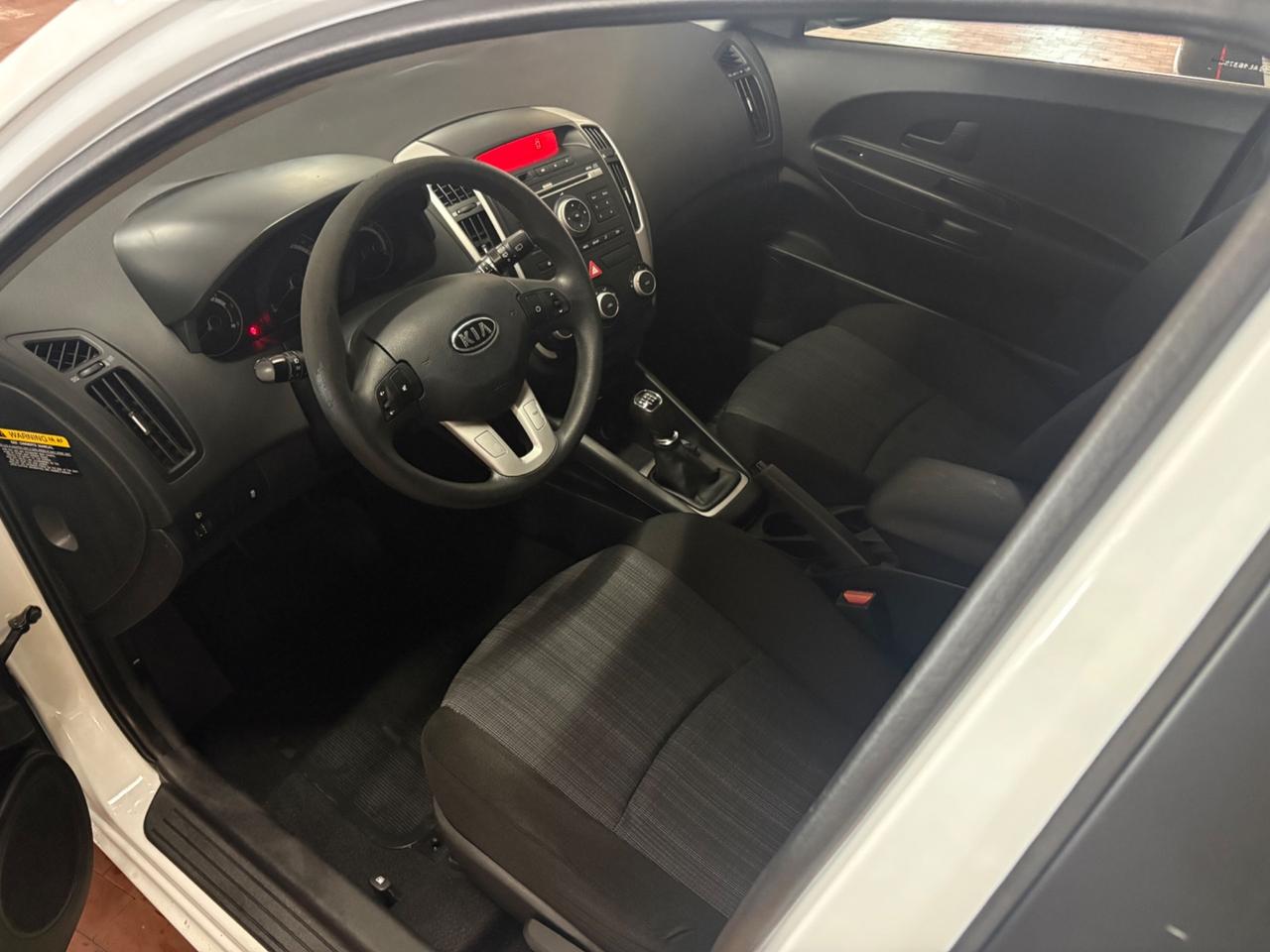 Kia Ceed cee'd Sp. Wag. 1.6 CRDi VGT 90CV LX NO GARANZIA...!!!!!