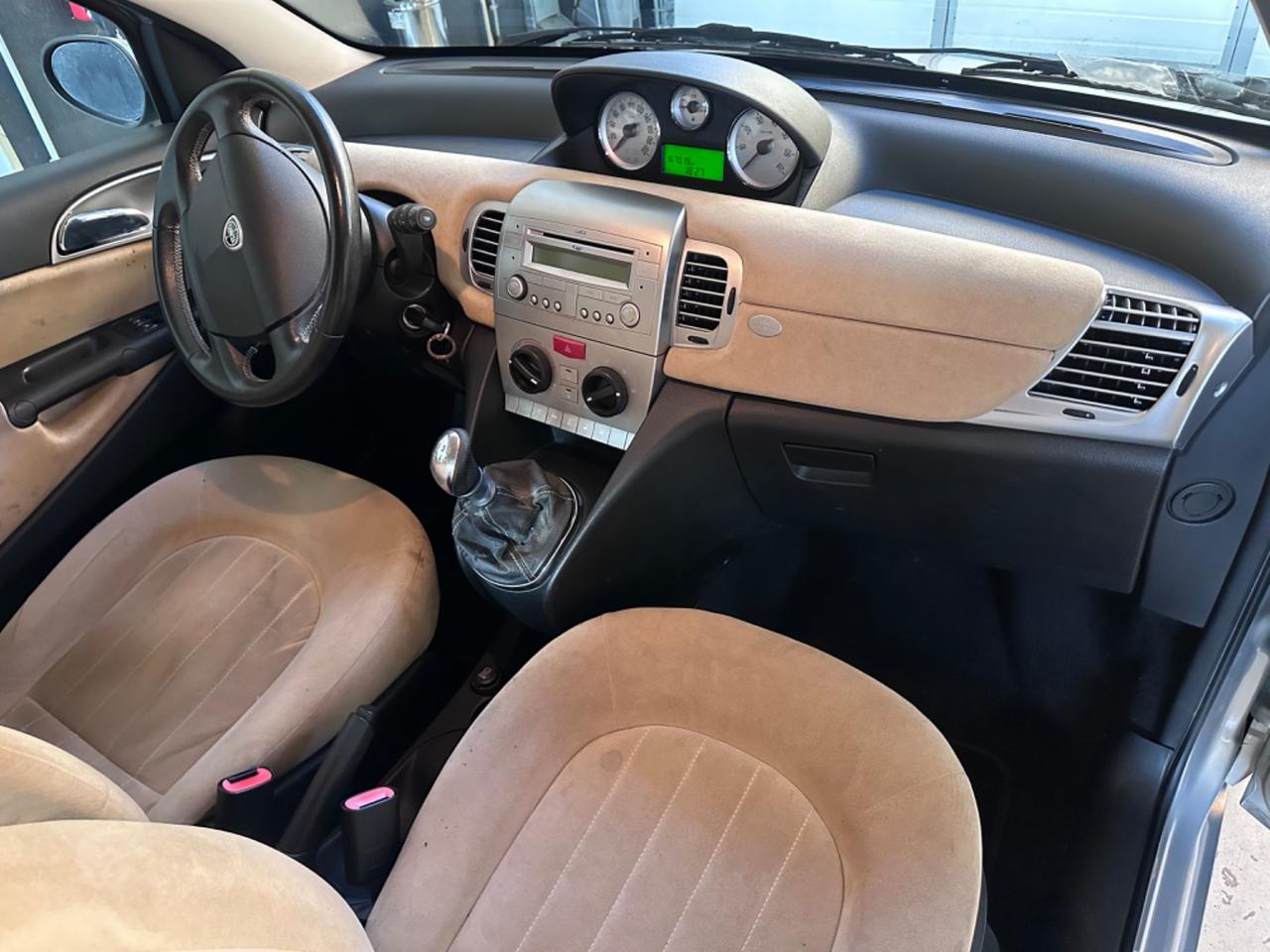 Lancia Ypsilon 1.4 Oro