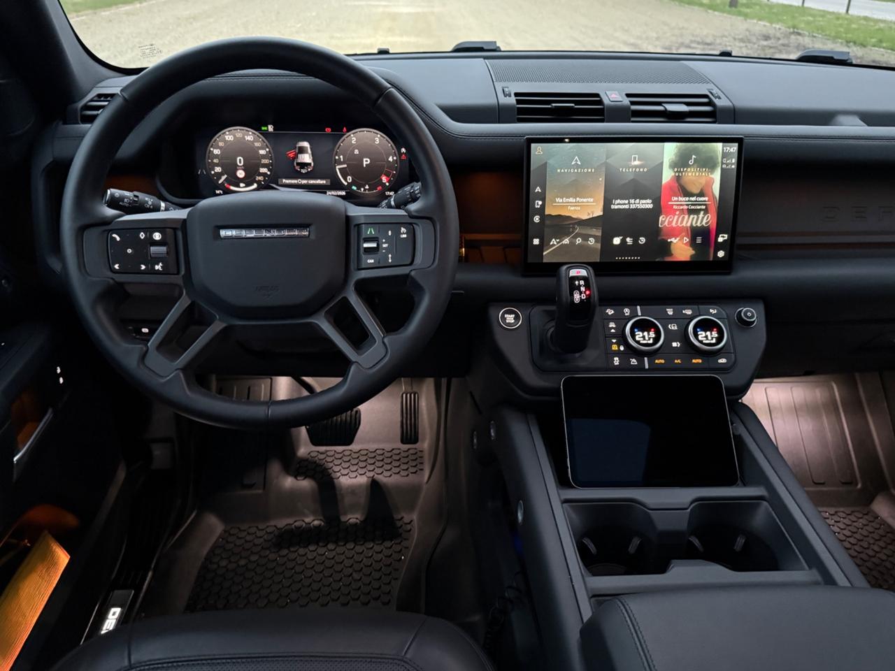 Land Rover Defender - subentro leasing leggere