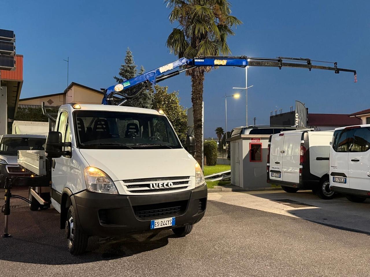 IVECO DAILY 35C 18 MOTORE 3.0 1 80 CV GRU 3 SFILI CASSONE LUNGO