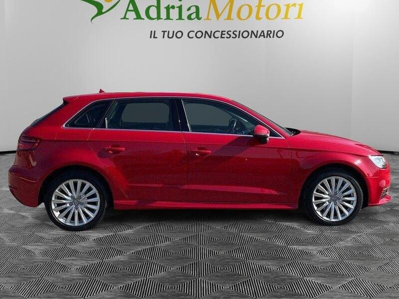 Audi A3 Sportback e-tron A3 SPB 1.4 TFSI e-tron S tronic (PHEV)