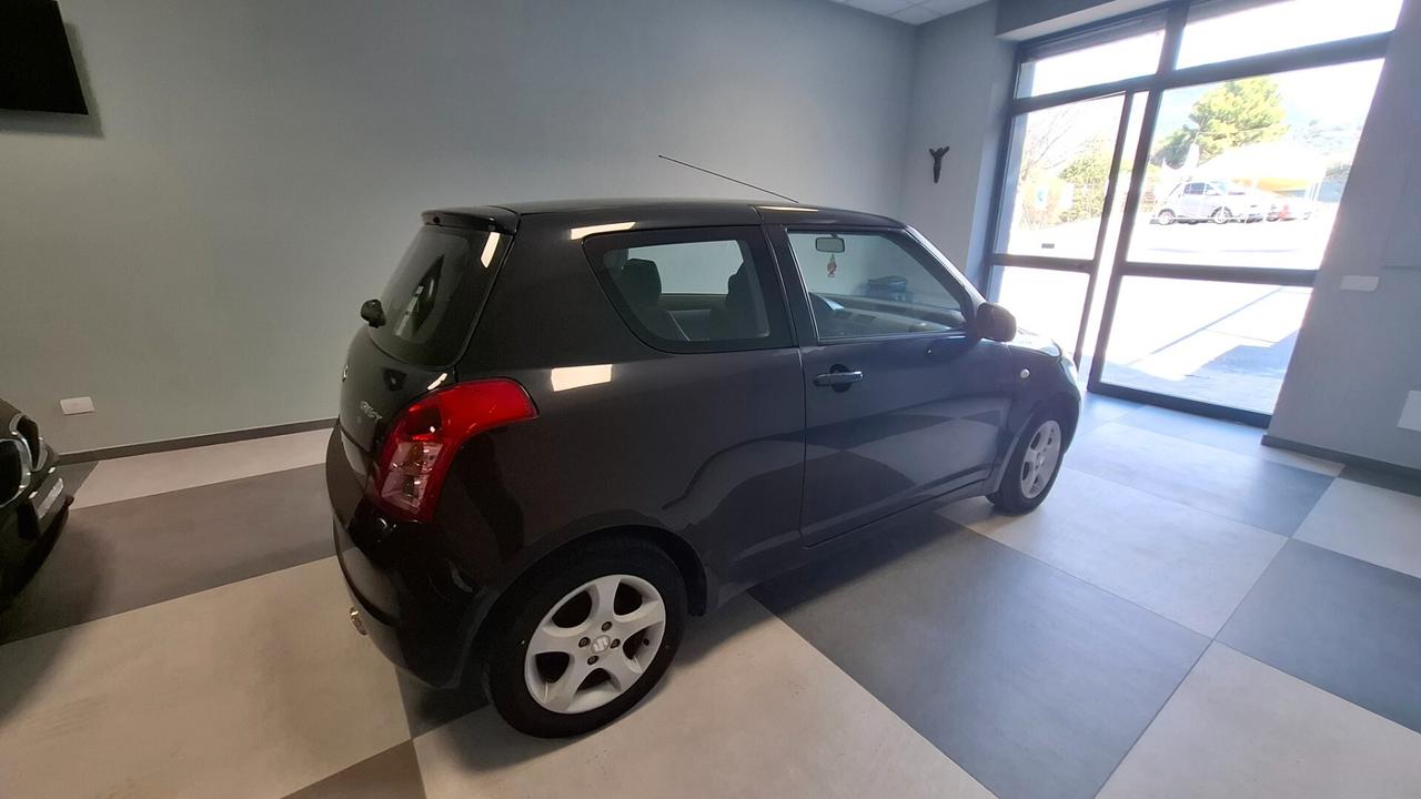 Suzuki Swift 1.3 GPL 3p. GL