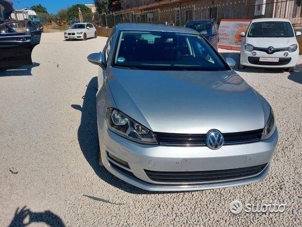 VOLKSWAGEN Golf 7 2015 permuta e finanziamento