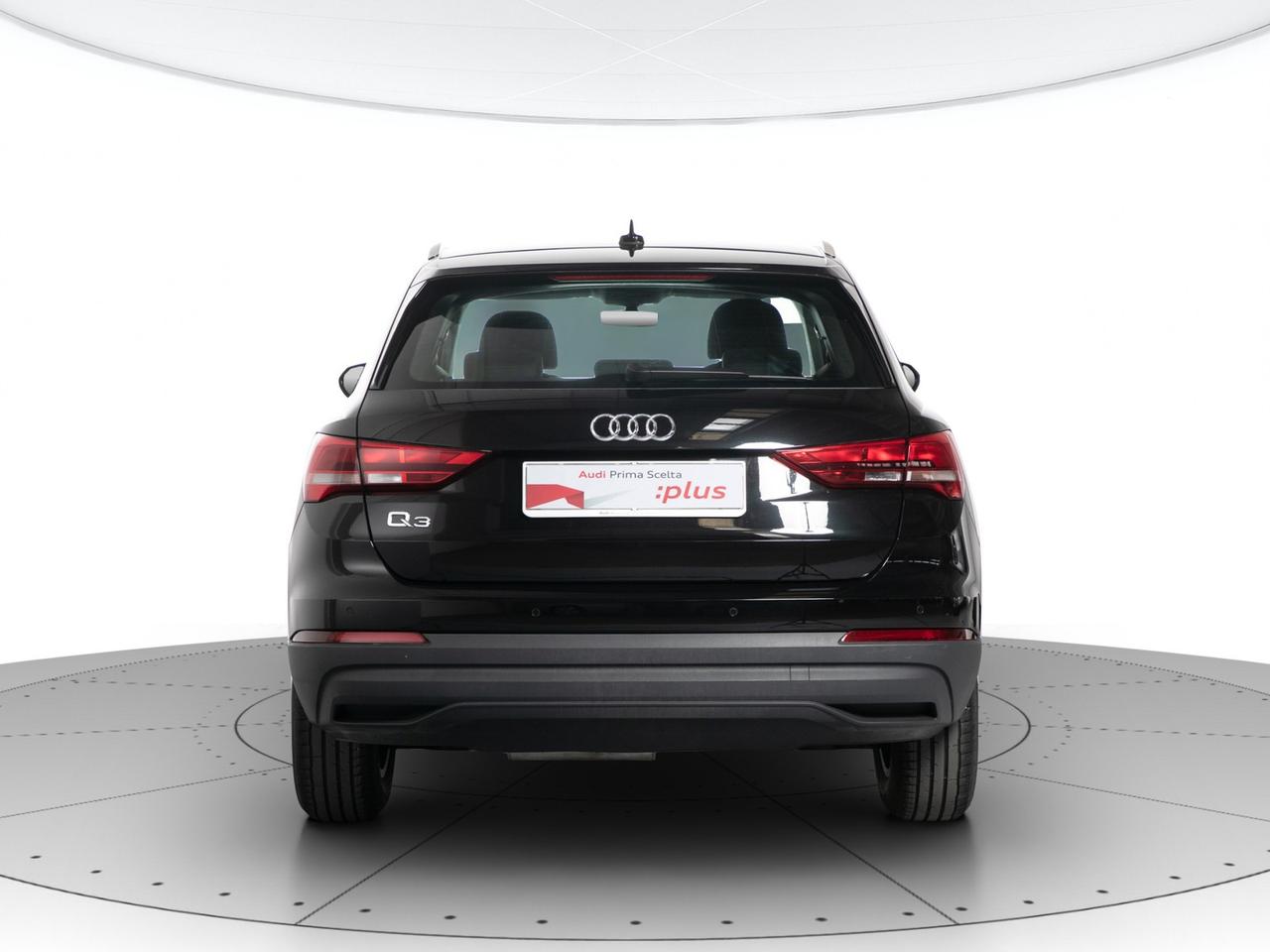 Audi Q3 35 2.0 tdi business s-tronic