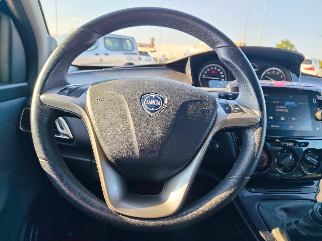 Lancia Ypsilon III 1.0 firefly hybrid Gold s&s 70cv
