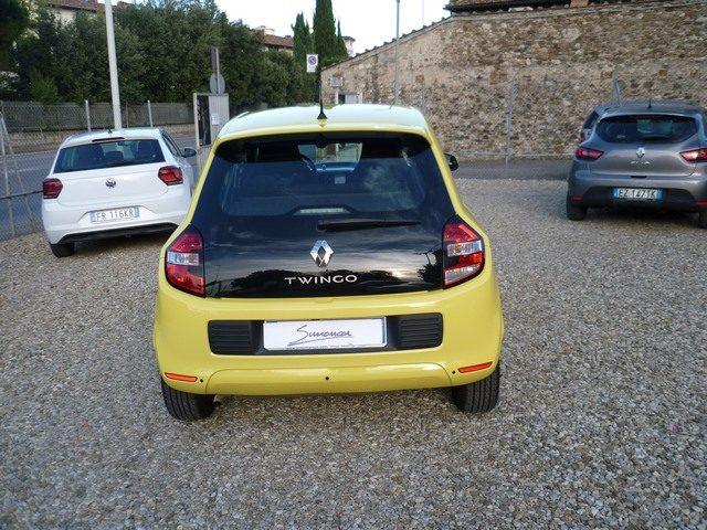 RENAULT Twingo SCe EDC Lovely