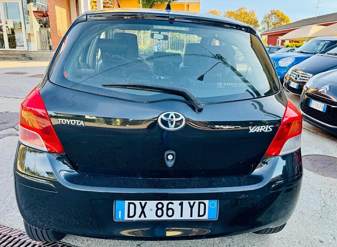 Toyota Yaris 1.0 5 porte Benzina