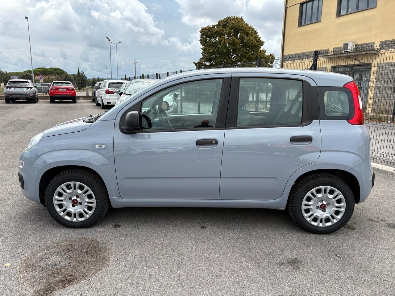 Fiat Panda 1.2 - 5 POSTI - ADATTA NEOPATENTATI - GOMMATA NUOVA