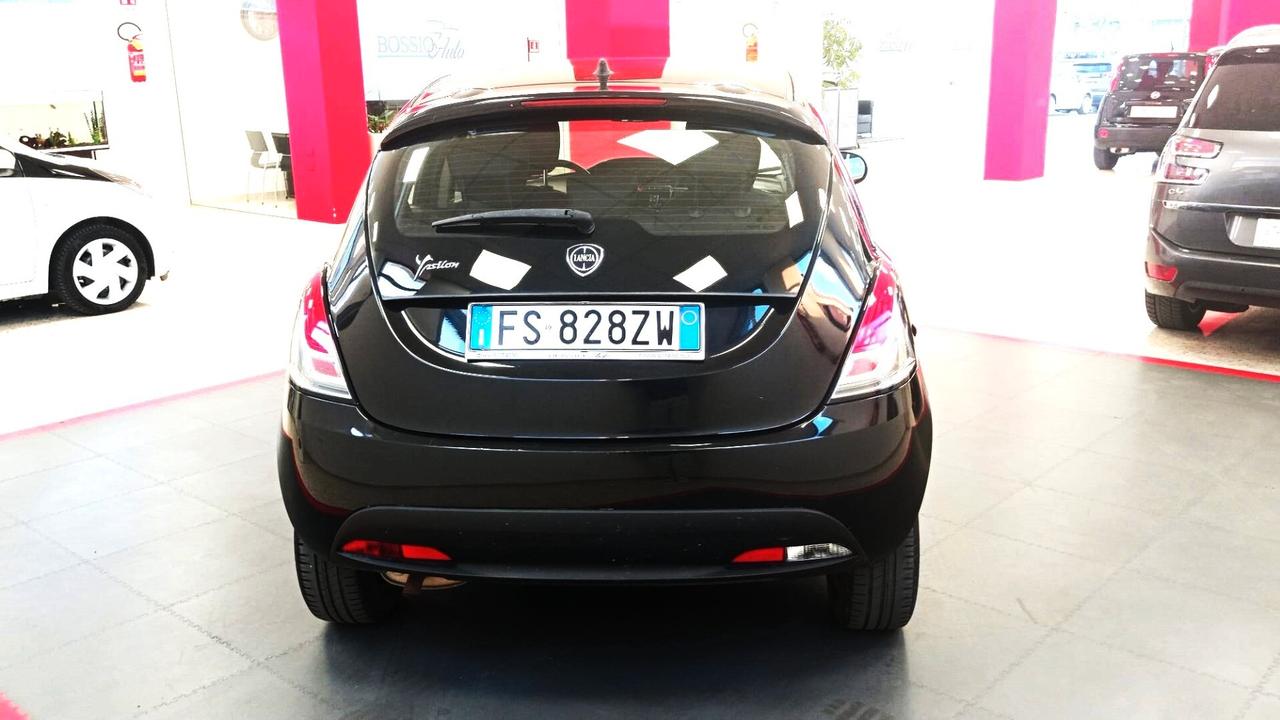 Lancia Ypsilon 1.2 69 CV 5 porte GPL Ecochic Elefantino Blu