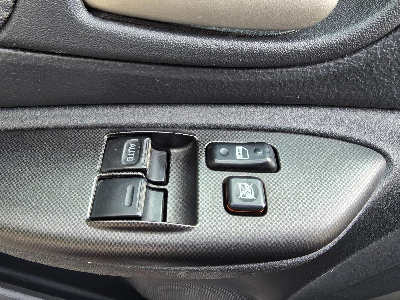 TOYOTA YARIS 1.3 SOL "OK PER NEOPATENTATI"