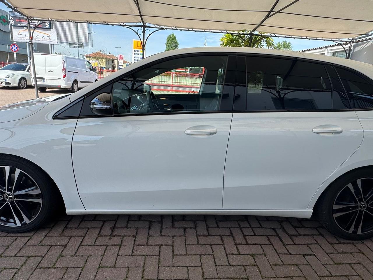 Mercedes-Benz B 180 Sport Plus B 180 D