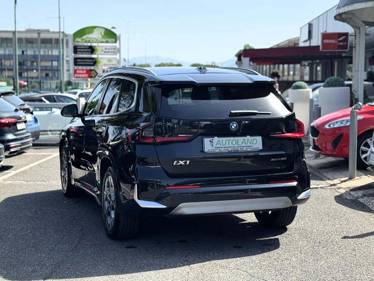 BMW iX1 xDrive 30 xLine