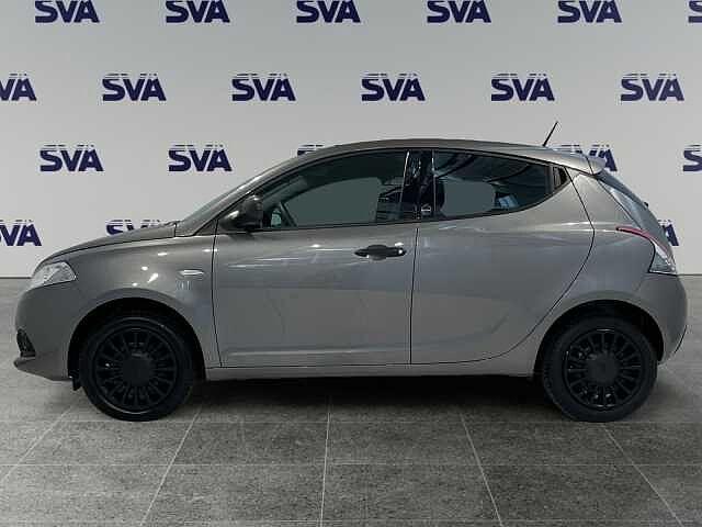 Lancia Ypsilon 1.2 69CV GPL Ecochic Silver - NEOPATENTATI