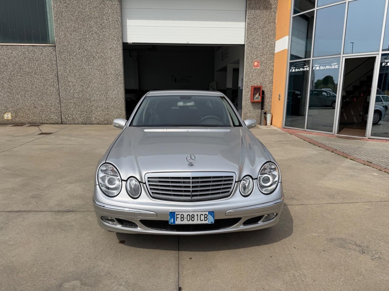 Mercedes-benz E 270 CDI cat Elegance