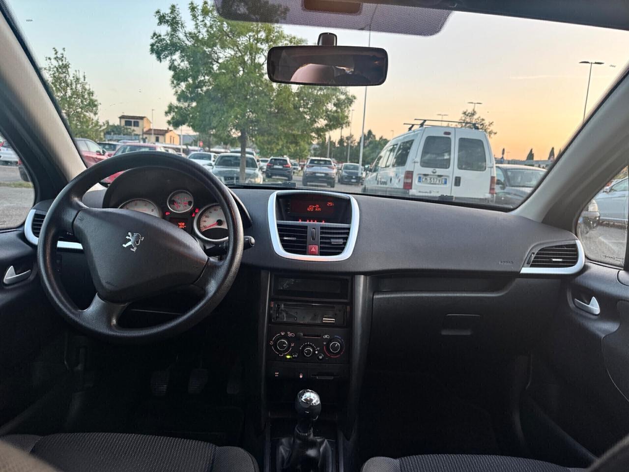 Peugeot 207 1.4 VTi 95CV SW 61.000km 2010