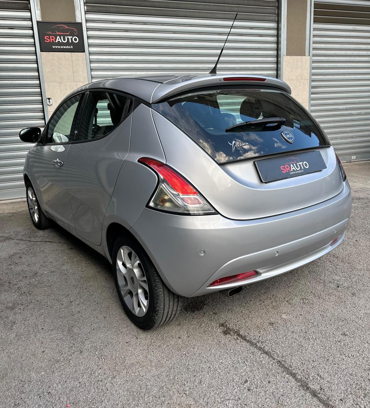 Lancia Ypsilon 1.2 benzina 69cv 5p. Gold