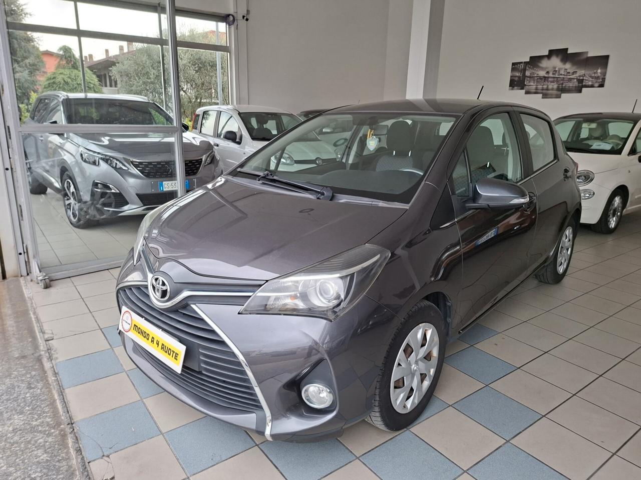 Toyota Yaris 1.3 5 porte Trend