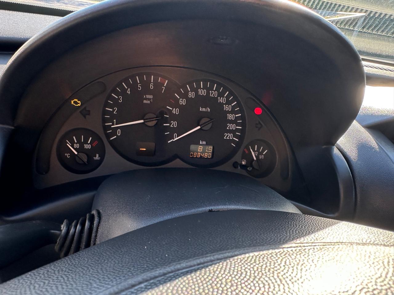 Opel Corsa 1.0benz 2002 NEOPATENTATI