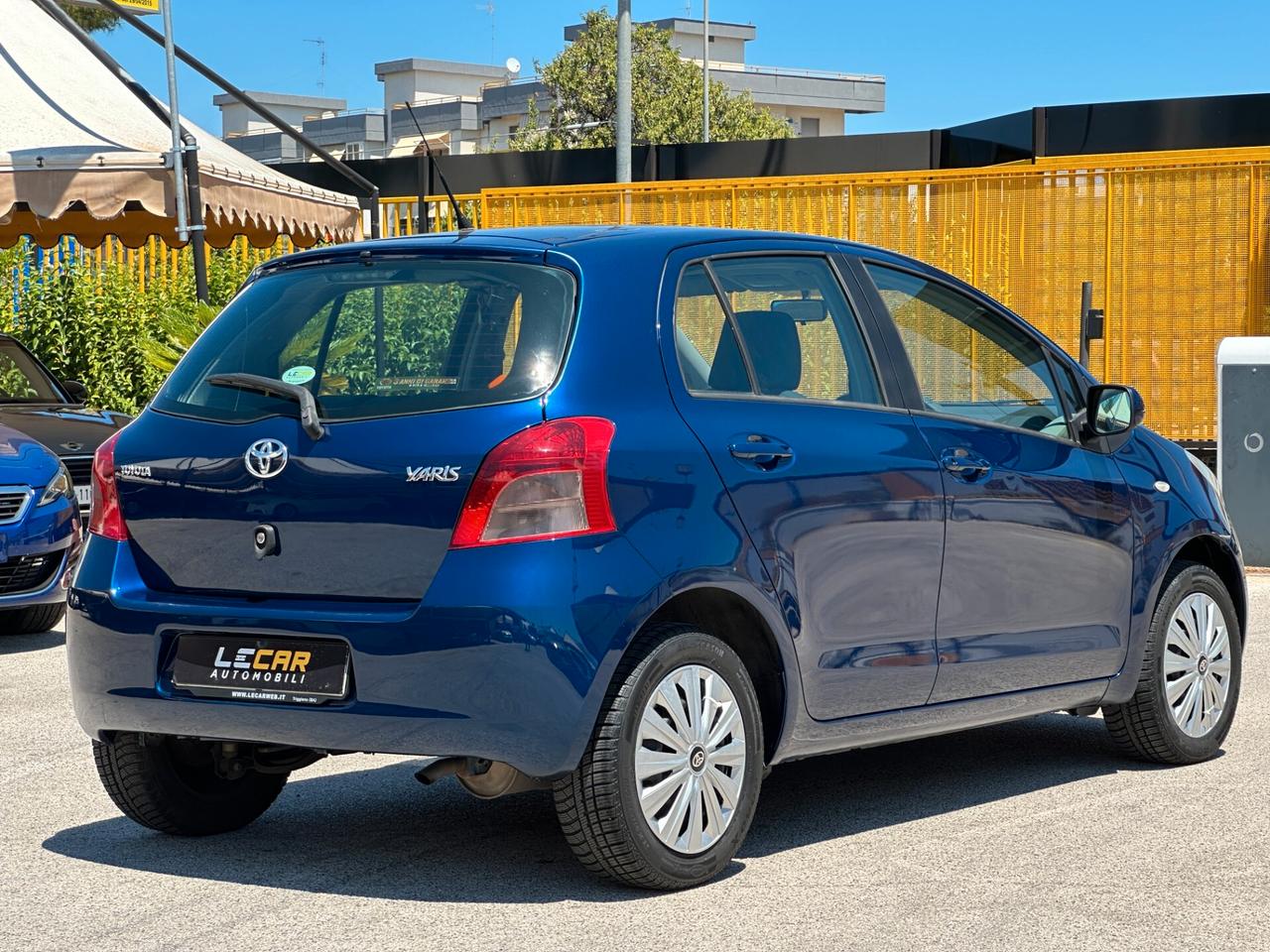 TOYOTA Yaris 1.0 5 porte Navi