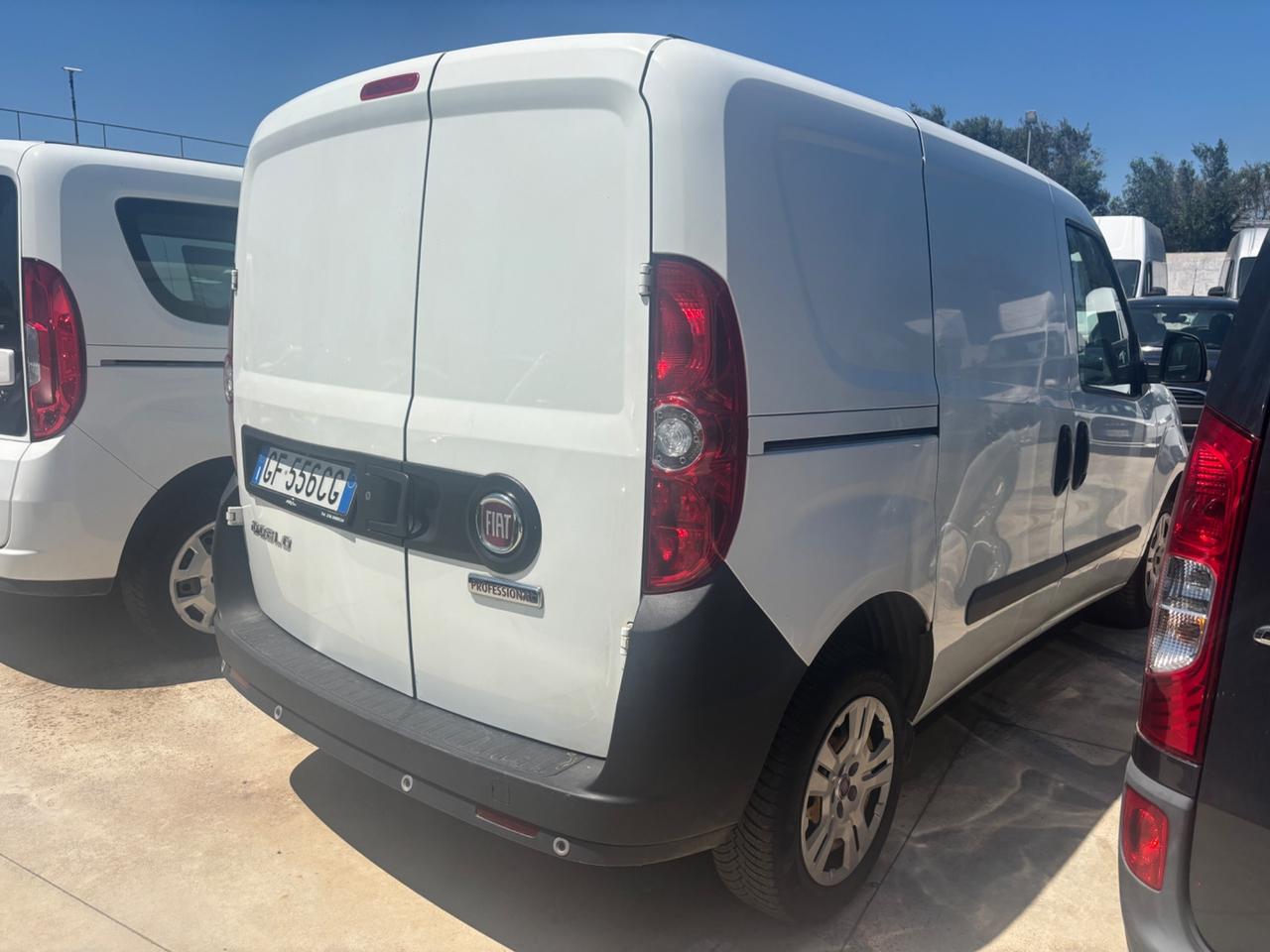Fiat Doblo’ 1.6 - 2021 - DOPPIA PORTA LATERALE