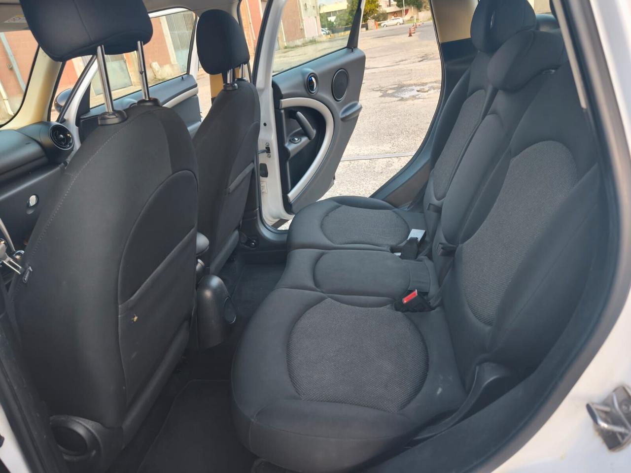 Mini Cooper Countryman 2014---1.6 Benzina