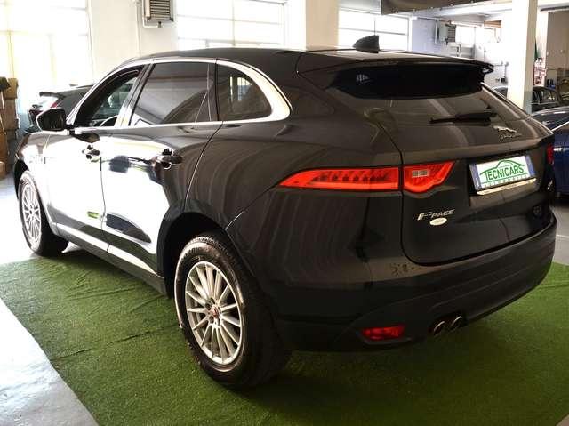 Jaguar F-Pace F-Pace 2.0d i4 Pure 180cv auto my20