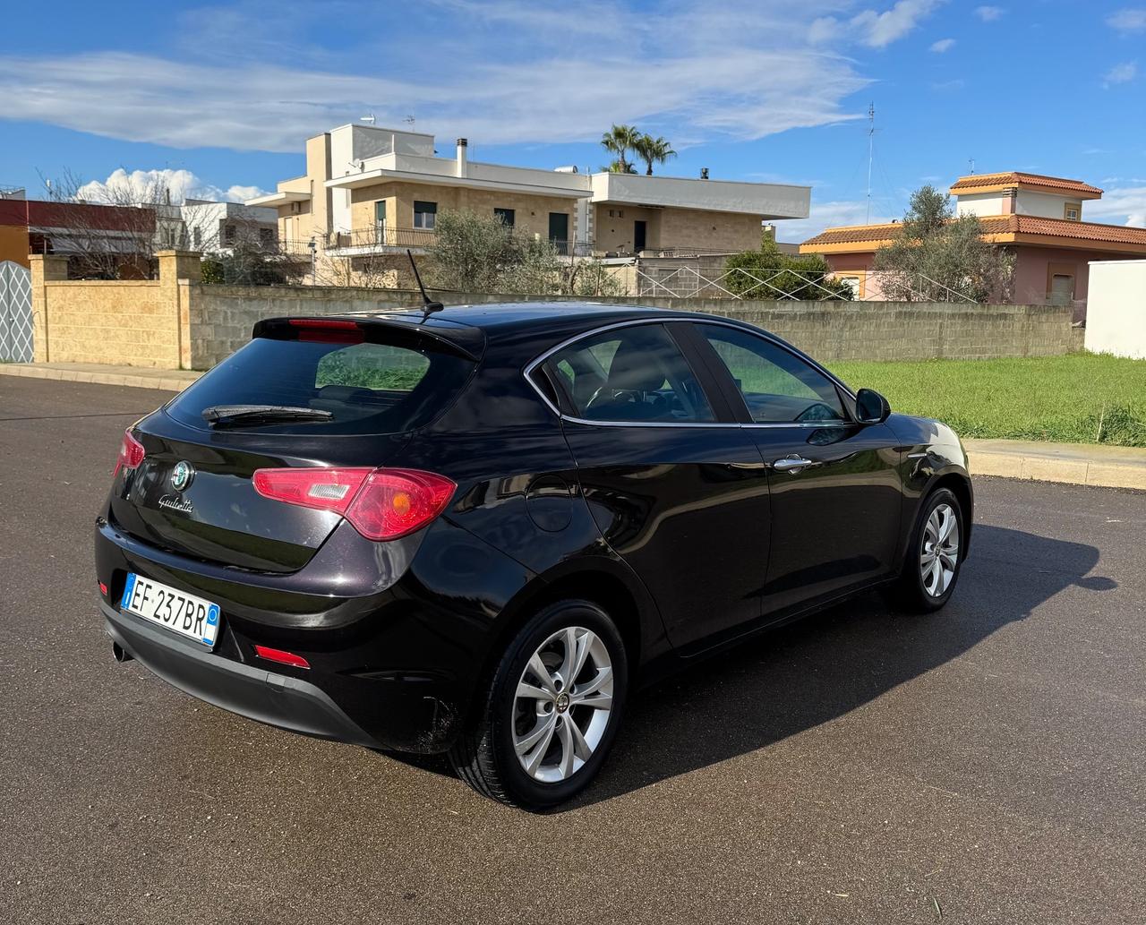 Alfa Romeo Giulietta 1.6 JTDm-2 105 CV Distinctive