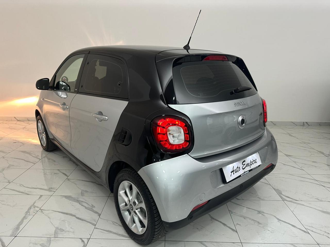 SMART FORFOUR PASSION NAVIGATORE/SENSORI/PACCHETTO LUCI