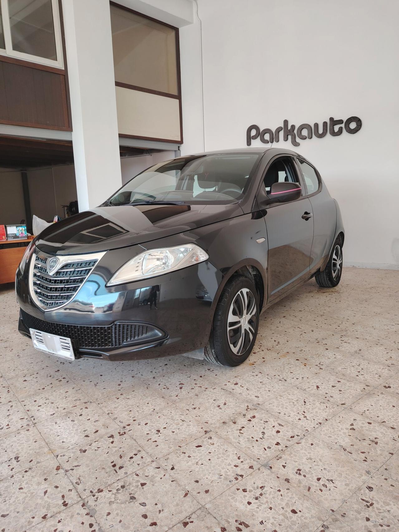Lancia Ypsilon 1.2 69 CV 5 porte Elefantino