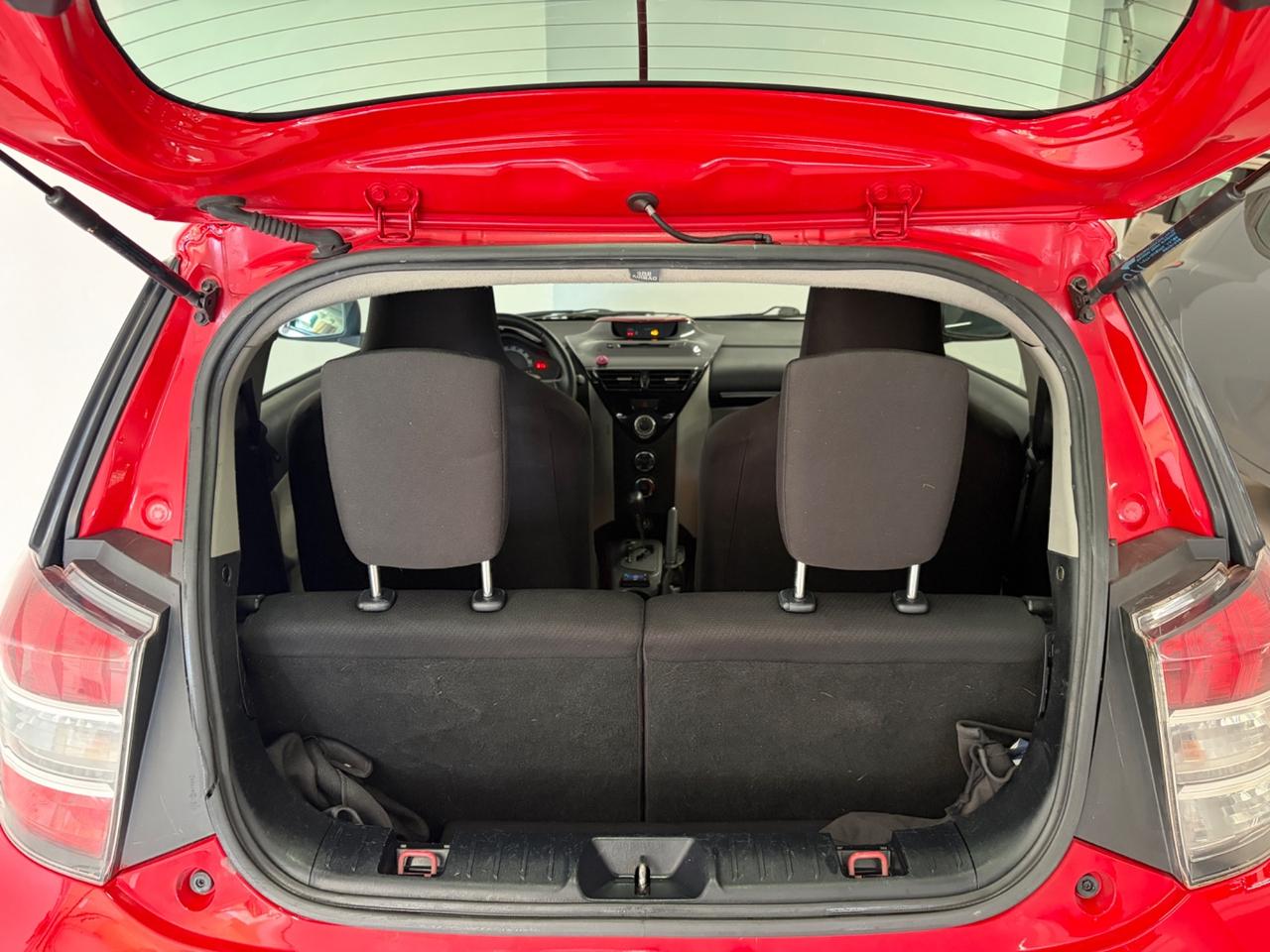 Toyota iQ Cvt automatica Perfetta !